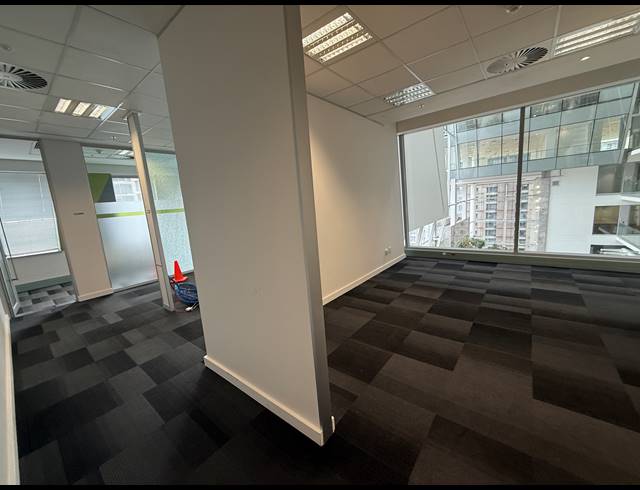3,718M² OFFICE TO LET IN SANDTON CENTRAL